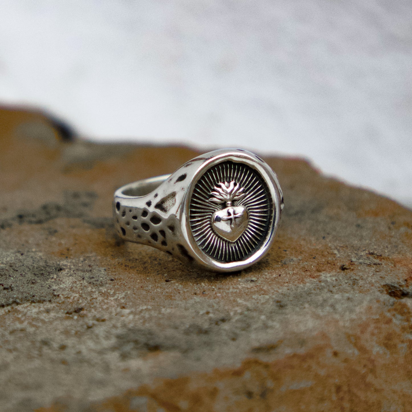 Anillo Corazón Sagrado de Plata 950 - Joyas de plata