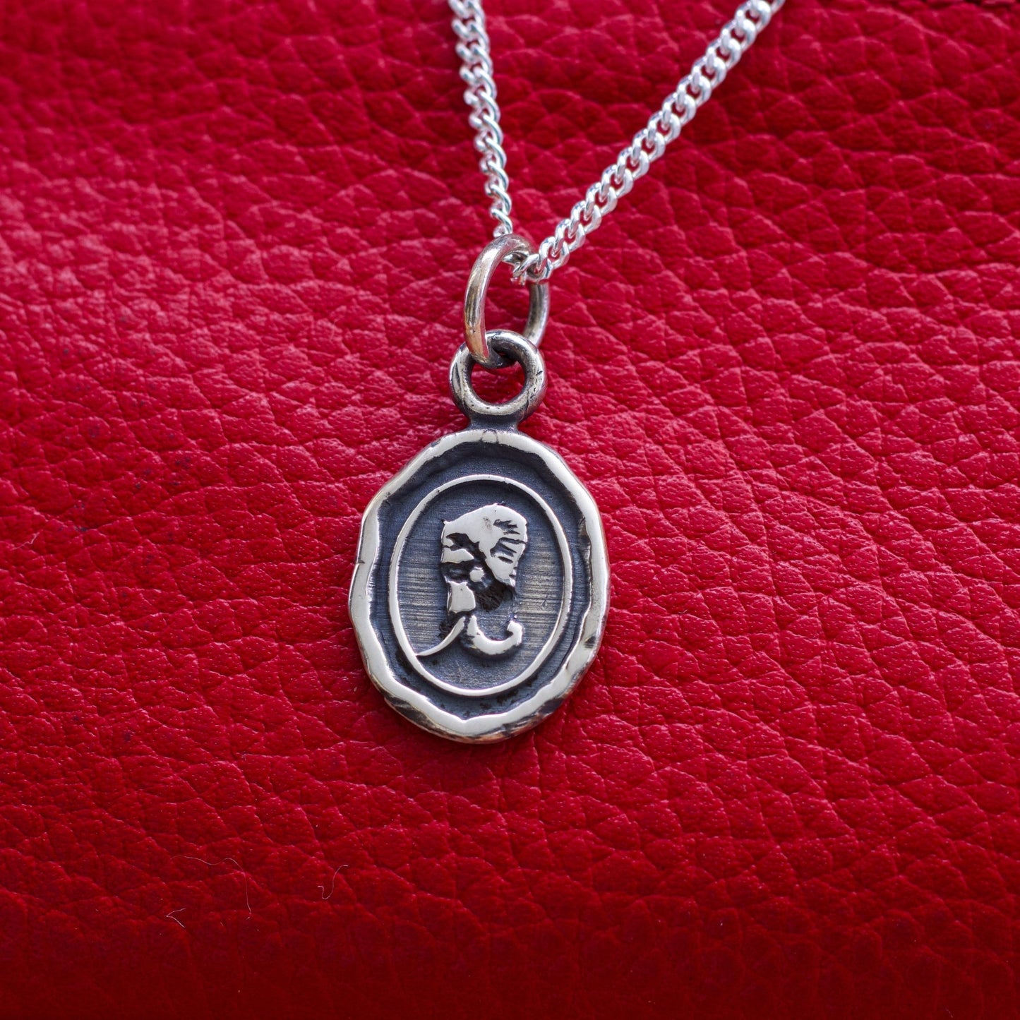 Collar-Elefante-Plata-Simbolismo-Fuerza