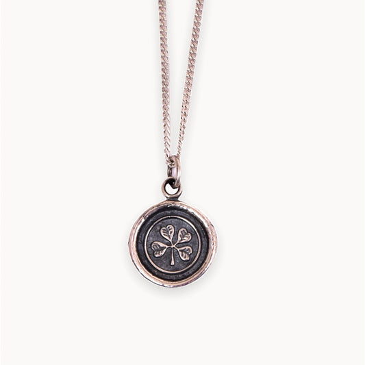Collar de trébol de cuatro hojas en plata 950 con significado de esperanza, fe, amor y suerte
