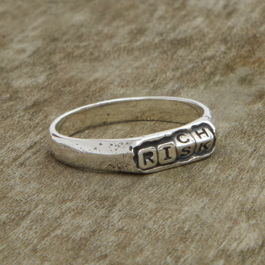 Anillo Risk & Rich